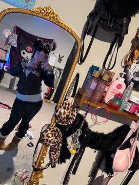 Meet your Posher, Jazmine!!